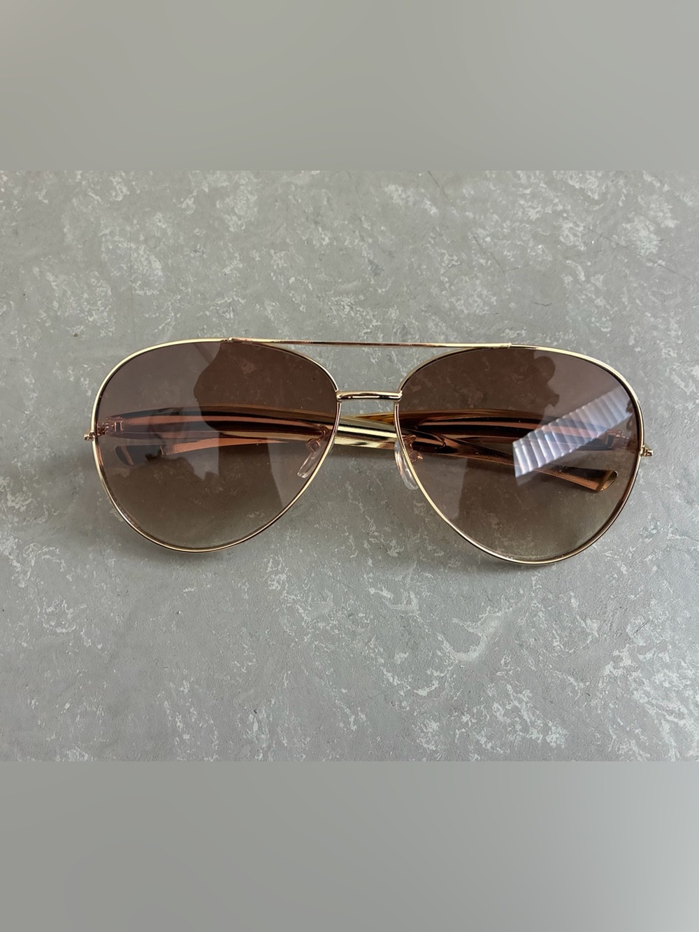 New Golden Aviators - Picture 2 of 6